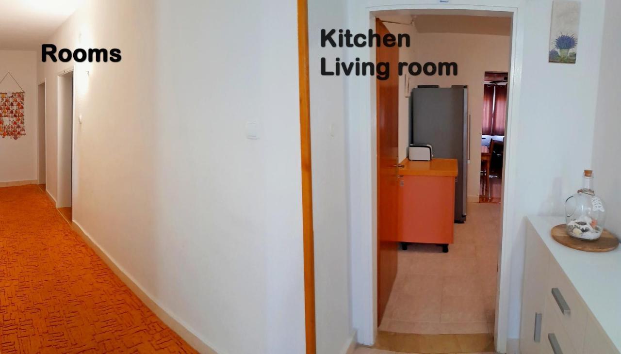 Manora Sucuraj 2 Bedroom Apartment Bagian luar foto